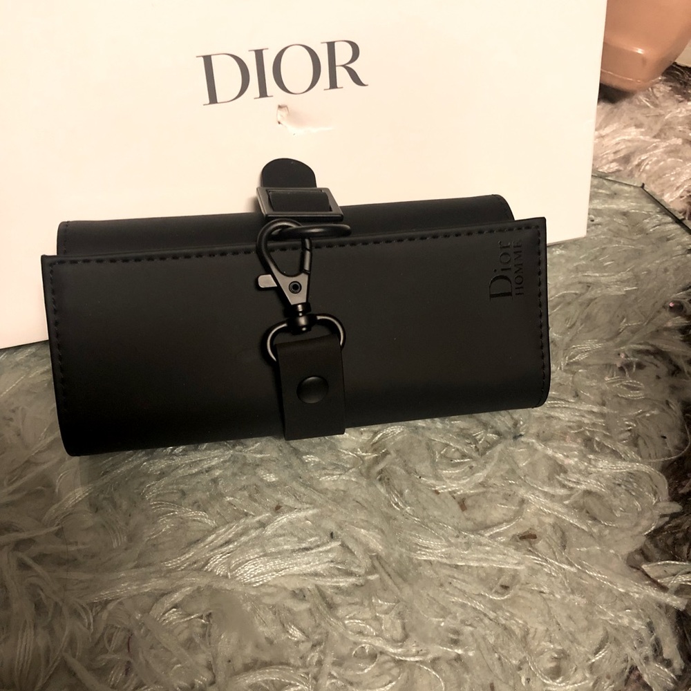 Dior couch - Picture 2 of 9